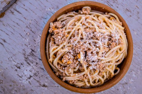 cowboys-cinnamon-bolognese